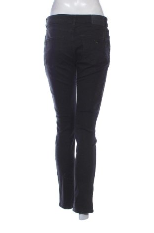 Дамски панталон Emporio Armani, Размер M, Цвят Черен, Цена 115,04 €