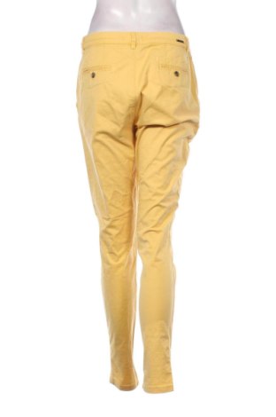 Дамски панталон Esprit, Размер L, Цвят Жълт, Цена 21,47 €