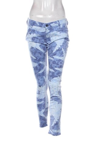 Дамски панталон Guess, Размер L, Цвят Многоцветен, Цена 38,85 €