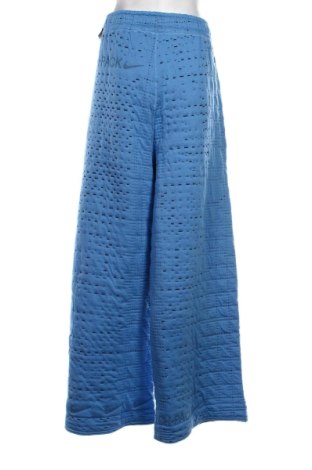 Дамски панталон Nike, Размер XXL, Цвят Многоцветен, Цена 63,49 €