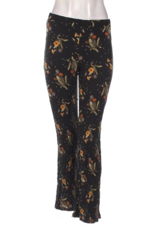 Damenhose Pull&Bear, Größe S, Farbe Mehrfarbig, Preis 15,00 €