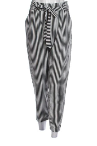 Damenhose Pull&Bear, Größe M, Farbe Mehrfarbig, Preis 19,99 €