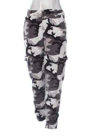 Дамски панталон Pull&Bear, Размер M, Цвят Многоцветен, Цена 13,80 €, #136493392