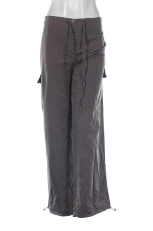 Дамски панталон Unbranded, Размер 3XL, Цвят Сив, Цена 15,33 €