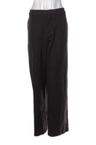 Pantaloni de femei Uniqlo, Mărime XL, Culoare Maro, Preț 130,33 Lei