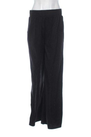 Dámské kalhoty  Urban Classics, Velikost L, Barva Černá, Cena  1 169,00 Kč