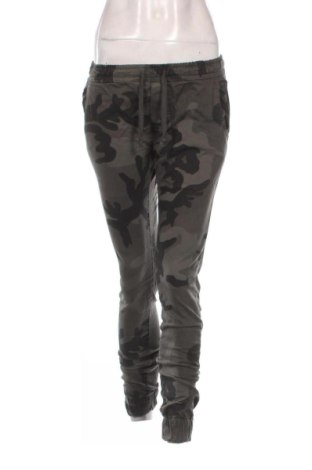 Дамски панталон Urban Classics, Размер S, Цвят Многоцветен, Цена 27,60 €