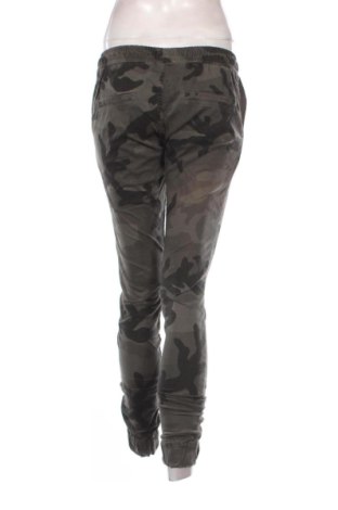 Дамски панталон Urban Classics, Размер S, Цвят Многоцветен, Цена 27,60 €
