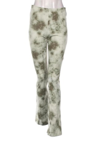 Дамски панталон Zara, Размер M, Цвят Зелен, Цена 32,00 €