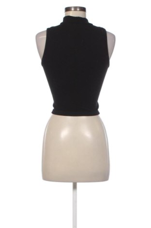 Дамски спортен топ Stradivarius, Размер S, Цвят Черен, Цена 8,18 €