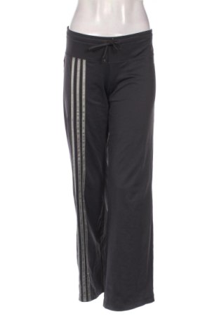 Дамско спортно долнище Adidas, Размер XL, Цвят Сив, Цена 21,47 €