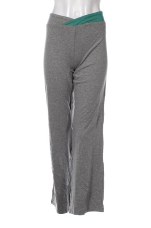 Дамско спортно долнище Bpc Bonprix Collection, Размер L, Цвят Сив, Цена 15,33 €