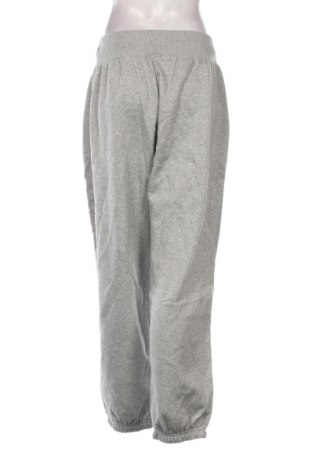 Dámské tepláky Nike, Velikost XL, Barva Šedá, Cena  1 429,00 Kč