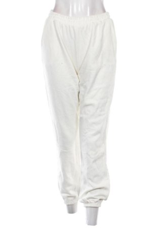 Дамско спортно долнище Pull&Bear, Размер M, Цвят Бял, Цена 24,03 €