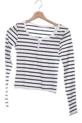 Детска блуза H&M, Размер 10-11y/ 146-152 см, Цвят Многоцветен, Цена 9,00 €