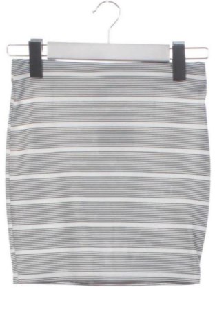 Kinderrock Unbranded, Größe 8-9y/ 134-140 cm, Farbe Mehrfarbig, Preis 9,70 €