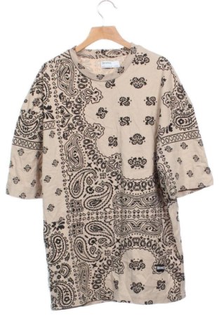 Мъжка тениска Bershka, Размер XS, Цвят Многоцветен, Цена 10,22 €