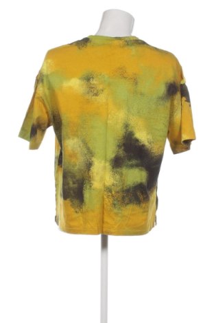 Tricou de bărbați Bershka, Mărime L, Culoare Multicolor, Preț 50,64 Lei