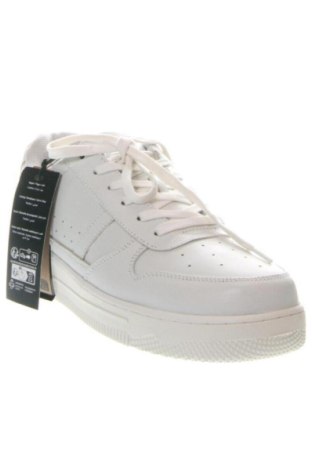 Férfi cipők
 Jack & Jones, Méret 42, Szín Fehér, Ár 42 219 Ft