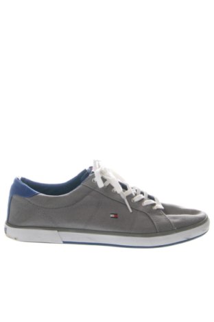 Férfi cipők
 Tommy Hilfiger, Méret 43, Szín Szürke, Ár 35 839 Ft