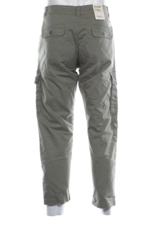 Мъжки панталон Pepe Jeans, Размер M, Цвят Зелен, Цена 65,44 €