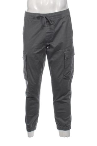 Мъжки панталон Pull&Bear, Размер M, Цвят Зелен, Цена 10,73 €