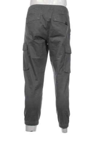 Мъжки панталон Pull&Bear, Размер M, Цвят Зелен, Цена 10,73 €