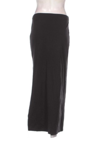 Пола Bershka, Размер M, Цвят Черен, Цена 11,70 €
