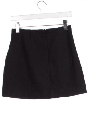 Пола H&M, Размер XS, Цвят Черен, Цена 10,00 €