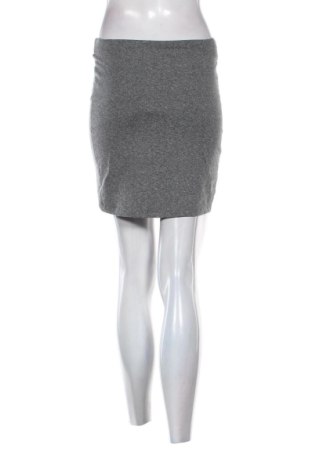 Пола H&M Divided, Размер S, Цвят Сив, Цена 14,31 €