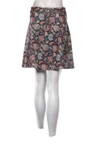 Пола Stradivarius, Размер S, Цвят Многоцветен, Цена 9,70 €