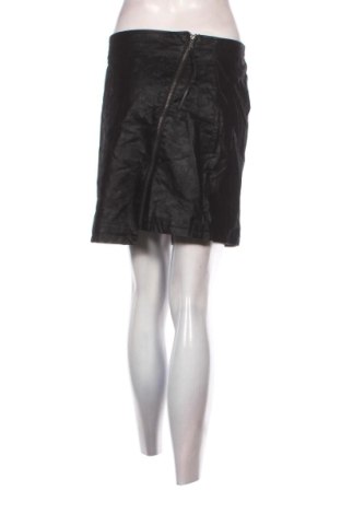 Пола Vero Moda, Размер L, Цвят Черен, Цена 10,73 €