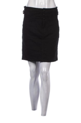 Пола Vero Moda, Размер M, Цвят Черен, Цена 14,31 €