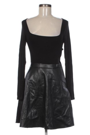 Šaty  About You, Velikost XS, Barva Černá, Cena  939,00 Kč