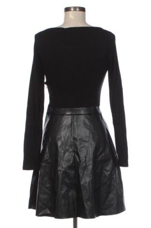 Šaty  About You, Velikost XS, Barva Černá, Cena  939,00 Kč