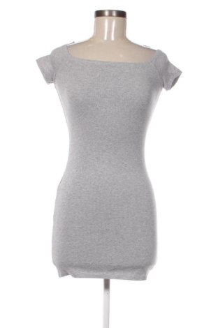 Rochie Bershka, Mărime M, Culoare Gri, Preț 123,99 Lei