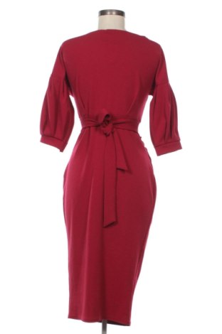 Рокля Boohoo, Размер M, Цвят Червен, Цена 18,40 €