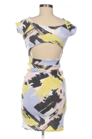 Kleid Boohoo, Größe S, Farbe Mehrfarbig, Preis 19,97 €