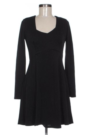 Kleid Club L, Größe M, Farbe Schwarz, Preis 127,99 €