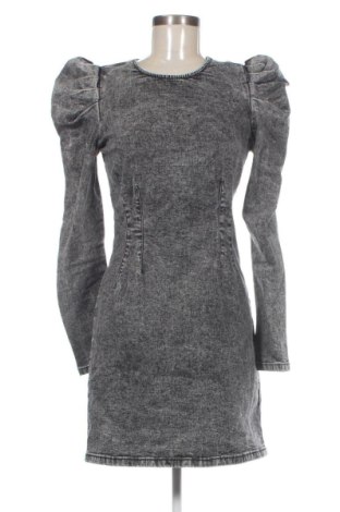 Рокля Cropp, Размер M, Цвят Сив, Цена 10,73 €, #136448925