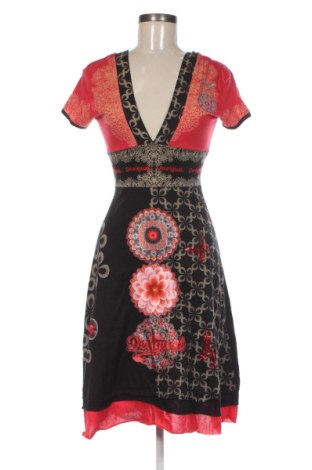 Рокля Desigual, Размер S, Цвят Многоцветен, Цена 44,48 €, #136472580