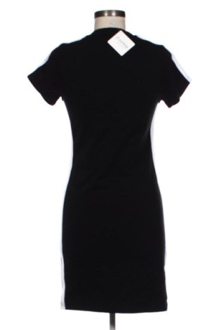 Рокля Ellesse, Размер L, Цвят Многоцветен, Цена 25,05 €