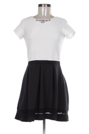 Šaty  Guess, Velikost M, Barva Černá, Cena  1 502,00 Kč
