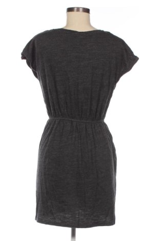 Рокля H&M, Размер S, Цвят Сив, Цена 19,95 €