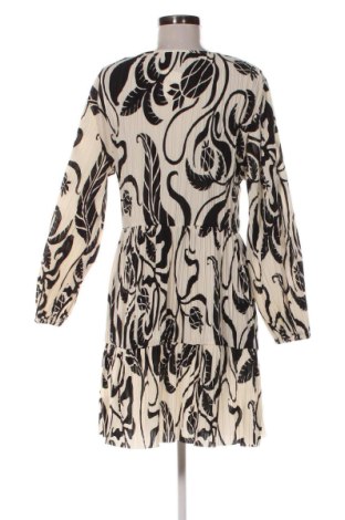 Rochie H&M, Mărime L, Culoare Multicolor, Preț 123,99 Lei