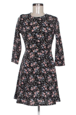 Рокля H&M Divided, Размер M, Цвят Многоцветен, Цена 20,45 €