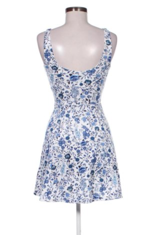 Šaty  H&M Divided, Velikost S, Barva Vícebarevné, Cena  1 060,00 Kč