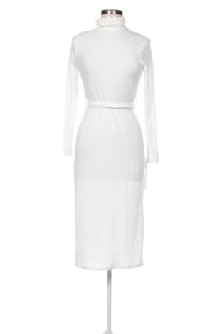 Kleid New Look, Größe M, Farbe Weiß, Preis 41,99 €