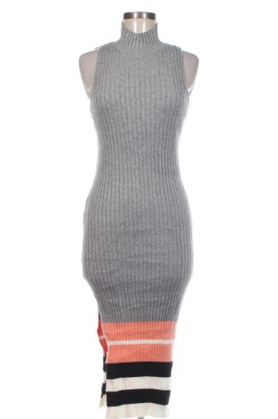 Рокля Obey, Размер L, Цвят Многоцветен, Цена 42,43 €