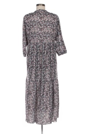Kleid Pull&Bear, Größe L, Farbe Mehrfarbig, Preis € 19,97